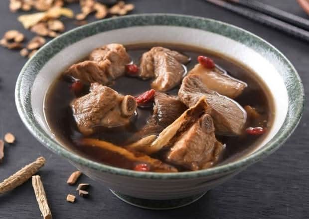 藥燉排骨湯Pork Ribs Herbal Soup / Soupe de côtes de porc aux herbes
